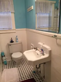 Killian House Retreat, 4br 2ba Relaxing Get away private home - Image 3