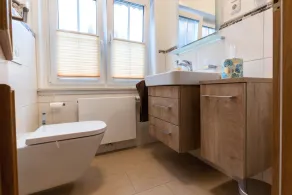 Family-friendly vacation home for up to 6 people - Image 3