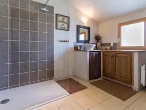 Cozy XVIIIth Century Farmhouse with Modern Amenities, Electric Car Charger, Near Guérande - Image 3