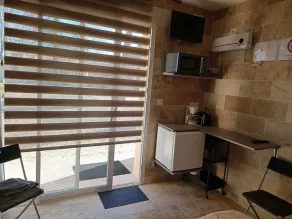 2-person bedroom with shower room and toilet - Image 4