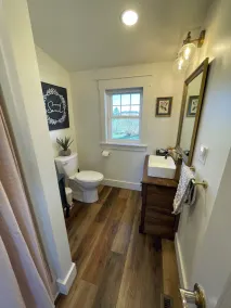 Beautiful Country Cottage: disc golf 5 baskets, fire pit, near MSU, Antiques - Image 2