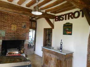 BEAUTIFUL NORMAN HOUSE OF 12 ROOMS IN A CASE OF GREENERY - Image 3