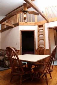 Comfortable 1 Bedroom Cabin with Added Loft, Full Kitchen & LIving Area - Image 3