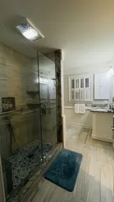 Lakefront Getaway - Image 3