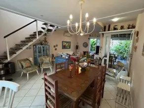 Beautiful, cozy family home in a gated community with 3 bedrooms (1 suite). - Image 2