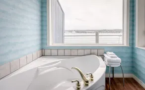 Bayfront Studio Boasts Bay and Ocean View Spa Tub, Fireplace, and Private Deck! - Image 5