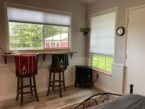 Lovely Mountain View Cottage with Hot Tub, close to amenities! - Image 2
