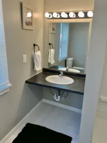 HANDICAP ACCESSIBLE 3BR HOME IN DOWNTOWN PC - Image 4