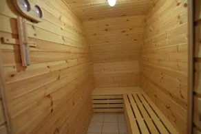 Comfortable apartment with a private sauna - Image 3