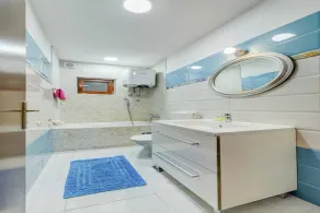 Villa i Solin med privat pool og have - Image 4