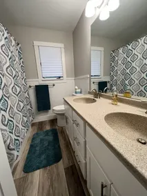 Perfect location! Family friendly 4 Bedroom home - 5 minute walk to the beach! - Image 5
