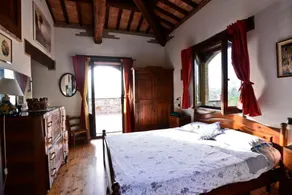 Villa de luxe en pierre sur une colline, avec vue panoramique, piscine privée, équitation, garderie - Image 5