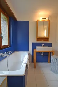 Flat located near the Médran ski lifts. This 5 person flat is ideal for groups of friends or familie - Image 2