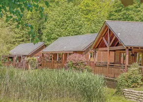 Falkner Watersedge Lodge - Image 5