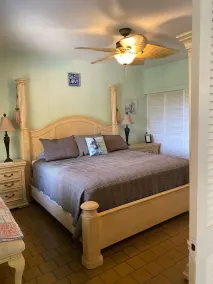 4bd 4.5 baths House and two private apartments. Beautiful views! Self check in! - Image 5