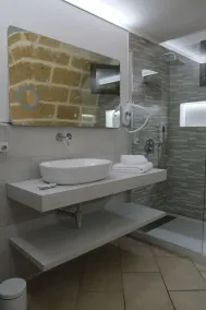 Apartments with exclusive private pool - Image 3