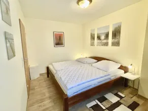 2-room apartment in the NAUTILUS building, with a direct view of the lake - Image 4