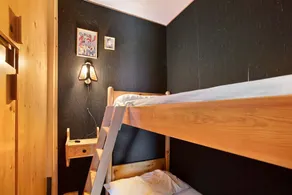 Holiday Apartment 'Ciel Bleu Pila' with Mountain View, Shared Garden & Balcony - Image 4