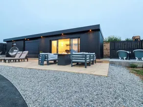 Riverside Exclusive Retreat - Image 4