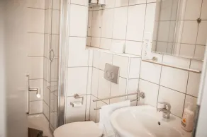 PS2: 2-room apartment, south of Trier, quiet courtyard, good public transportation - Image 3