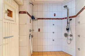 Apartment 'Straub' with Shared Garden and Wi-Fi - Image 5