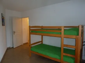 T3 en rdj pour 6 pers dans résidence avec piscine - Image 4