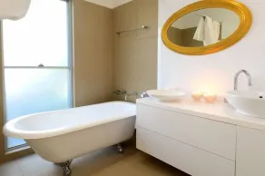 Bella Home - Architecturally designed just 120 meters to beach - Image 3