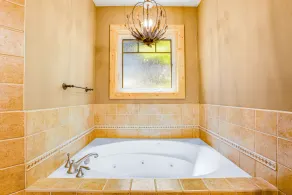 Spacious home with fireplace, firepit, jetted tub & gas grill - close to lake - Image 2
