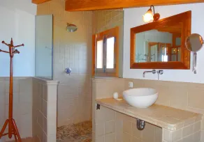 Son Antem, Air Conditioning Wi-Fi, Pool, Have, 8 km Fra stranden Cala Blava - Image 4