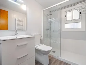 Appartement central avec jardin privé et piscine - Image 2