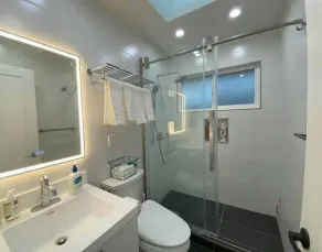 Renovated Beach Lover’s 2B1B • 15min to SF/SFO • Free Parking • Steps to Beach - Image 2