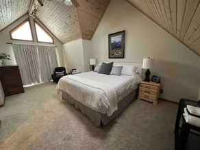 The Lake Place at Apple Canyon Lake - Image 4