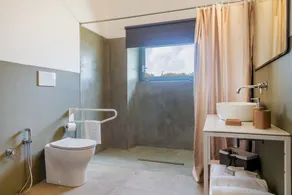 'Casale Lorenzo - Room 3' with private veranda, shared garden and air conditioning - Image 3