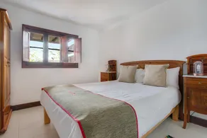 Rural Apartment \"Pancho\" with Patio, Volcano Views & Wi-Fi - Image 3