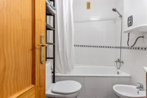 Family-Friendly Apartment with Private Terrace, Shared Pool, A/C & Wi-Fi - Image 5