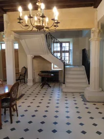 Château à 5mn des Sentiers - Image 2