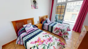 Nice, confortable et spacieux appartement avec une belle vue, \"la mer\" en arrière-plan - Image 4
