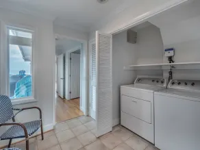 Surfside Cottage - Image 2