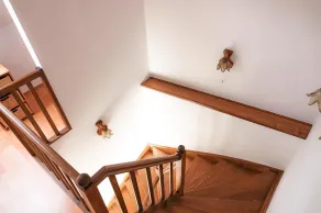 Möbliertes Haus zur vorübergehenden Überlassung mit eigenem Eingang im Grünen - Image 2