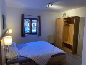 Ferienwohnung 1 (65qm), 2 Schlafzimmer, Balkon, Kochnische, WLAN, max 4 Personen - Image 4