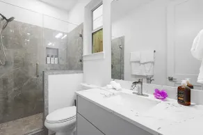 Perfect Houston Group Stay for 12 With 6 Beds 6 Baths - Image 4