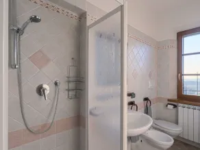 Lovely apartment in villa with WIFI, pool, A/C, TV, patio, pets allowed and panoramic view - Image 4
