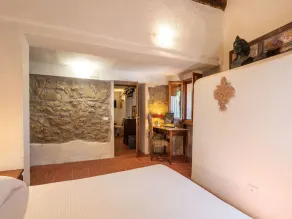 Smuk  feriebolig for 11 gæster med WIFI, privat pool, TV, terrasse og kæledyr tilladt - Image 4