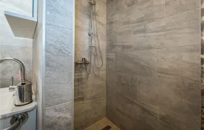 Amazing Home In Drnis - Image 3