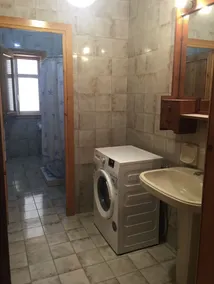House with a large yard—just 2 minutes from the beach! - Image 2