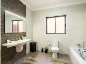 Modern And Comfortable Apartment In Birzebbuga - Image 2