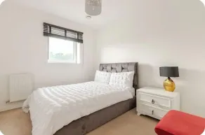 Rochester - 2 Bed - Sleeps 4 - Balcony - Parking - Image 3