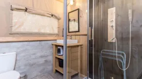 Ultimate glamping experience with family - Image 4