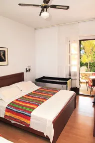 3-Zimmer-Ferienwohnung mit Pool Supetar, Brac (A-11360-a) - Image 4