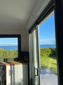 Maison Les Pieds Dans Leau Large vue sur mer 20 m de la Plage Wide Sea View - Image 2